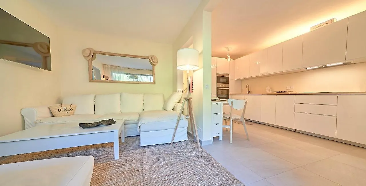 Sunset-Apartment St-Tropez-Swimming Pool-Parking 圣特罗佩 法国