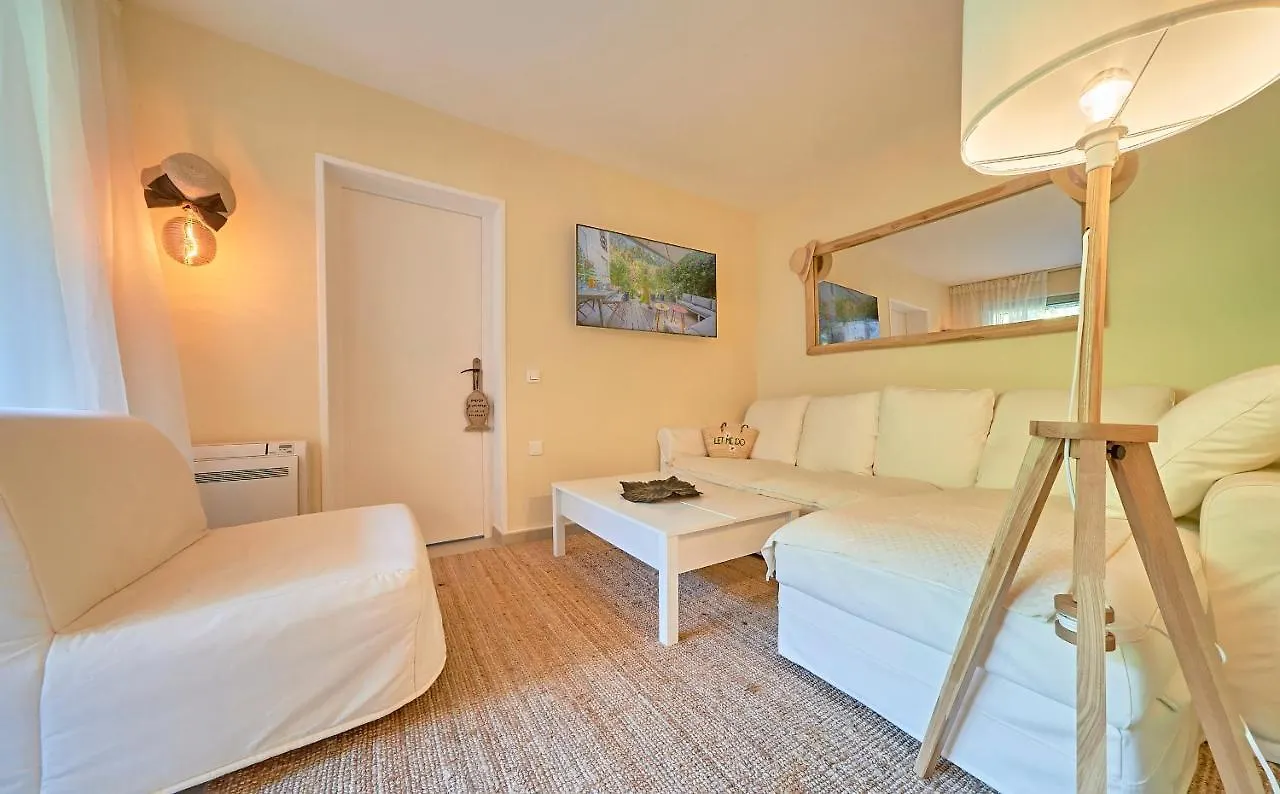 Sunset-Apartment St-Tropez-Swimming Pool-Parking 圣特罗佩 0*,